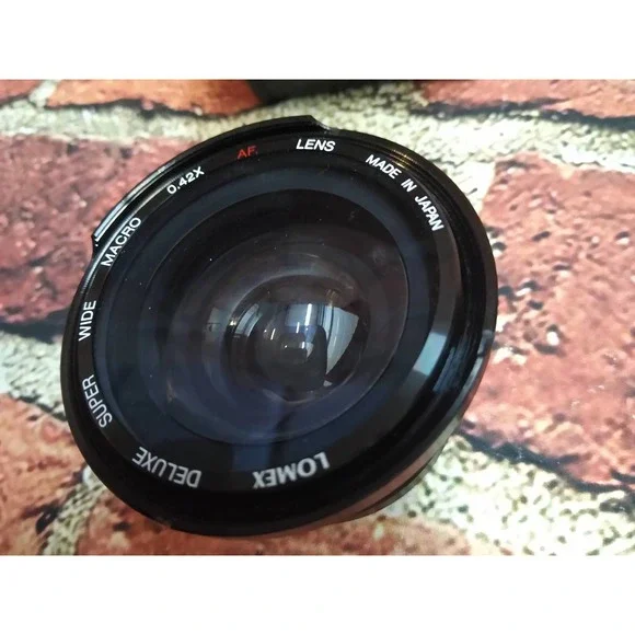 Lomex Deluxe Super Wide Macro 0.42X AF Camera Lens and Case